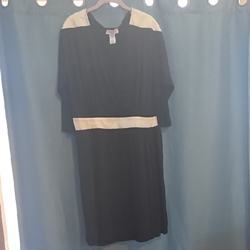 Stitch Btween Elegant Black and Cream Dress